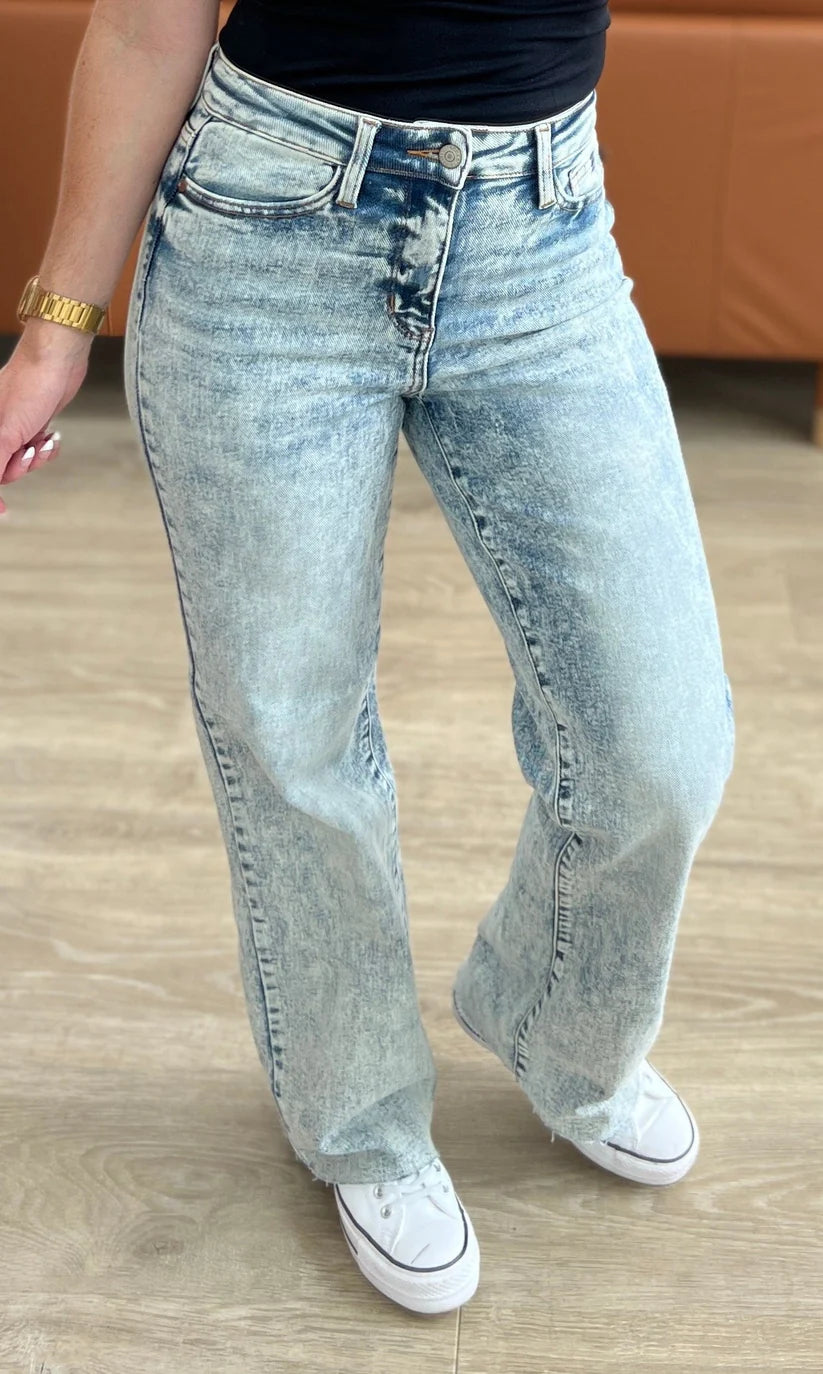 Judy Blue Acid Wash Jeans – Bellamie Boutique