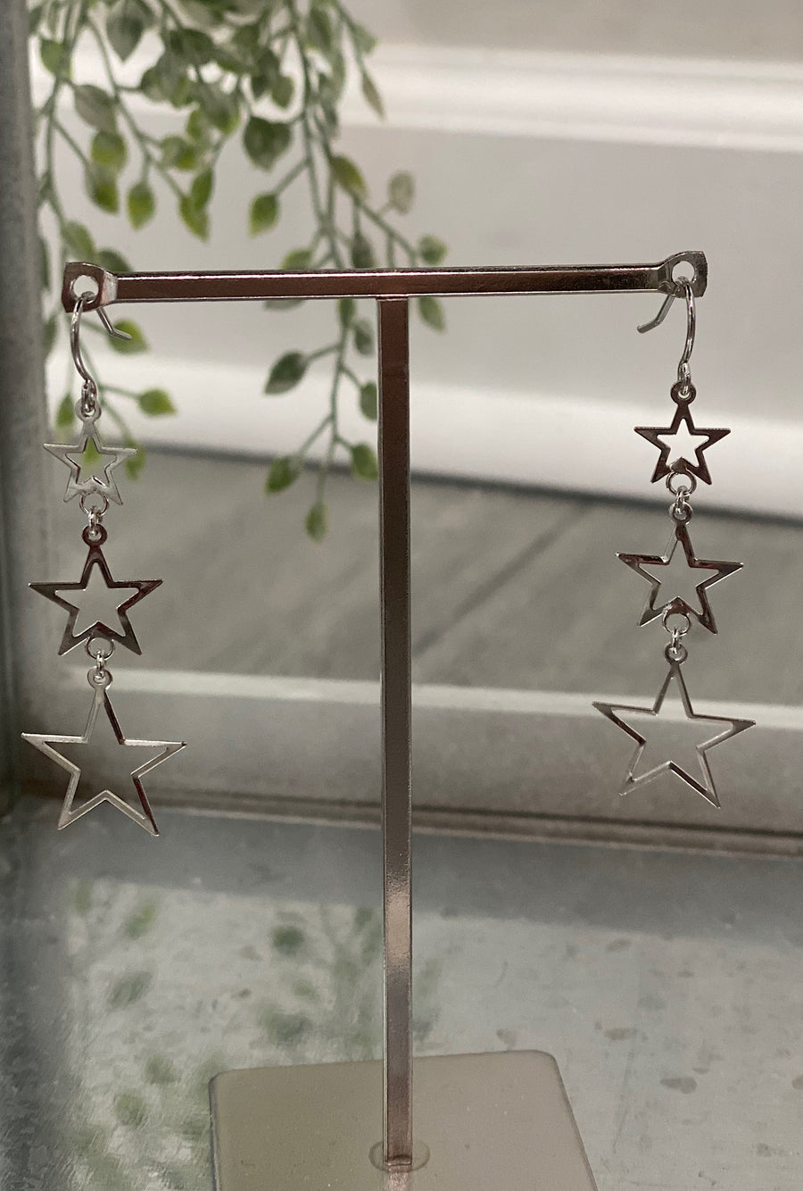 Silver Star Linked Earrings - Bellamie Boutique